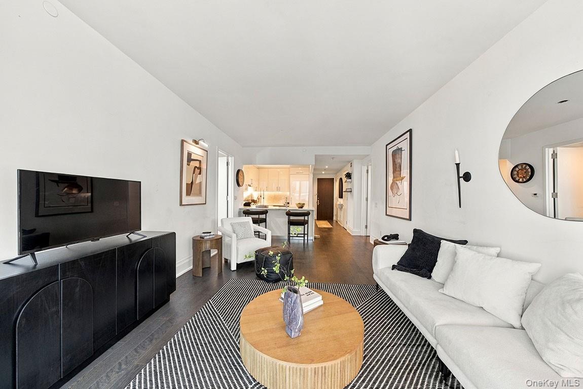 50 Riverside Boulevard 15M