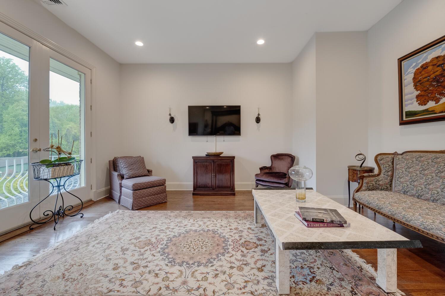 86 Old Tappen Road, Locust Valley, New York image 17