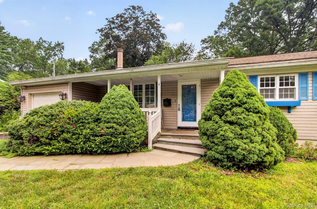Photo of 4 Jill Drive, West Nyack, NY 10994 (MLS # 1031776)
