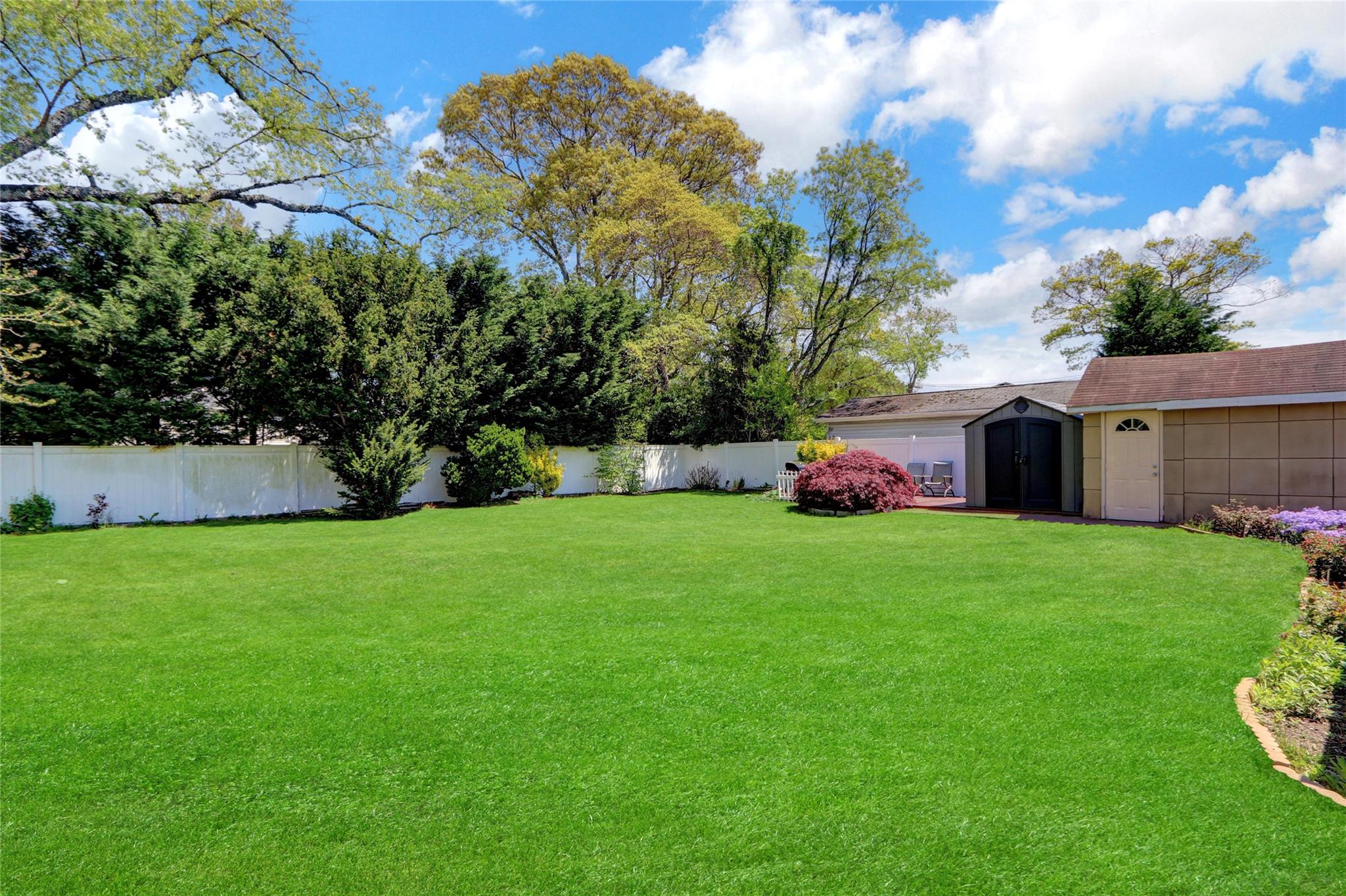 106 Grand Avenue, Lindenhurst, New York image 29