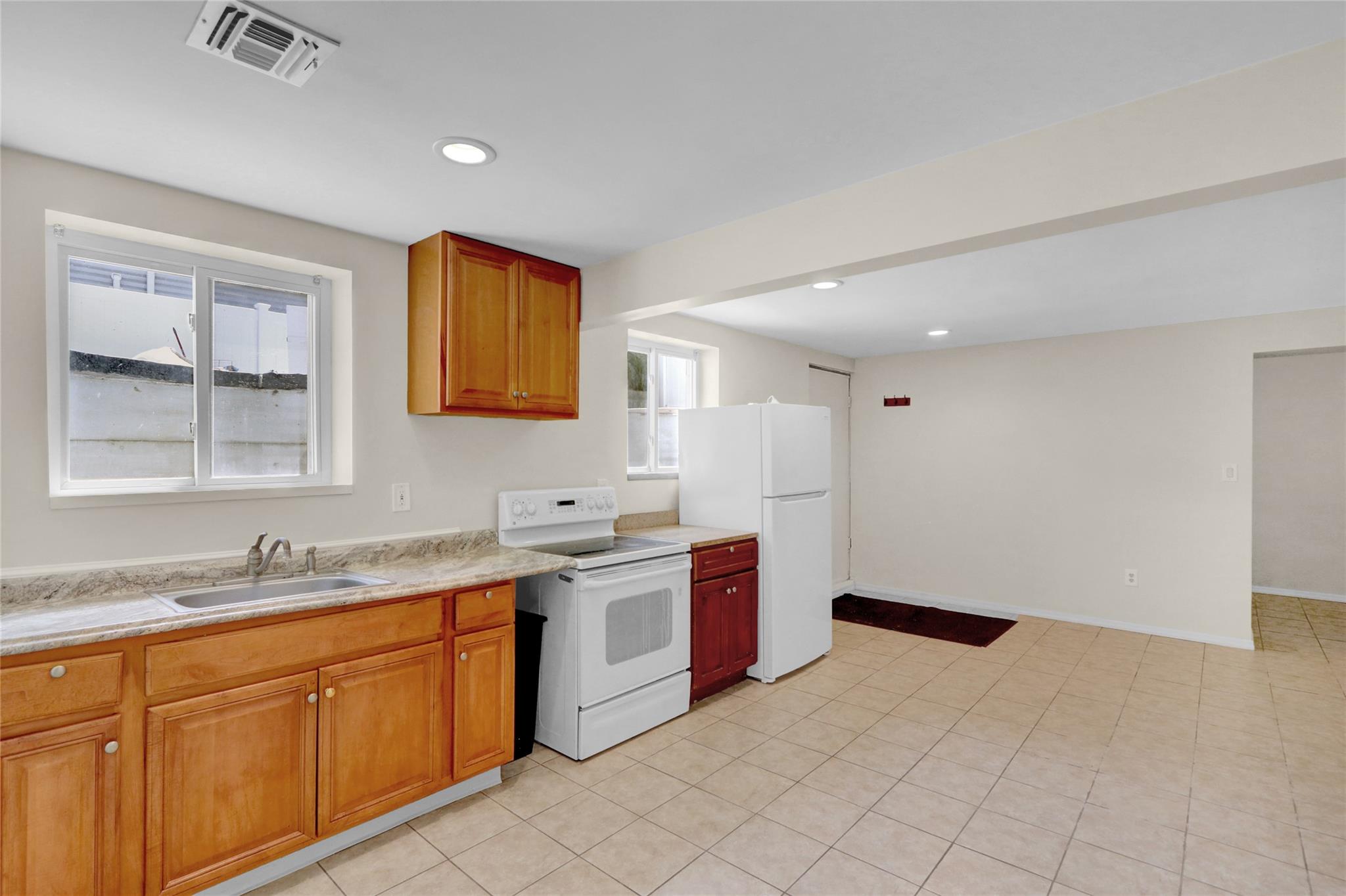 106 Grand Avenue, Lindenhurst, New York image 21
