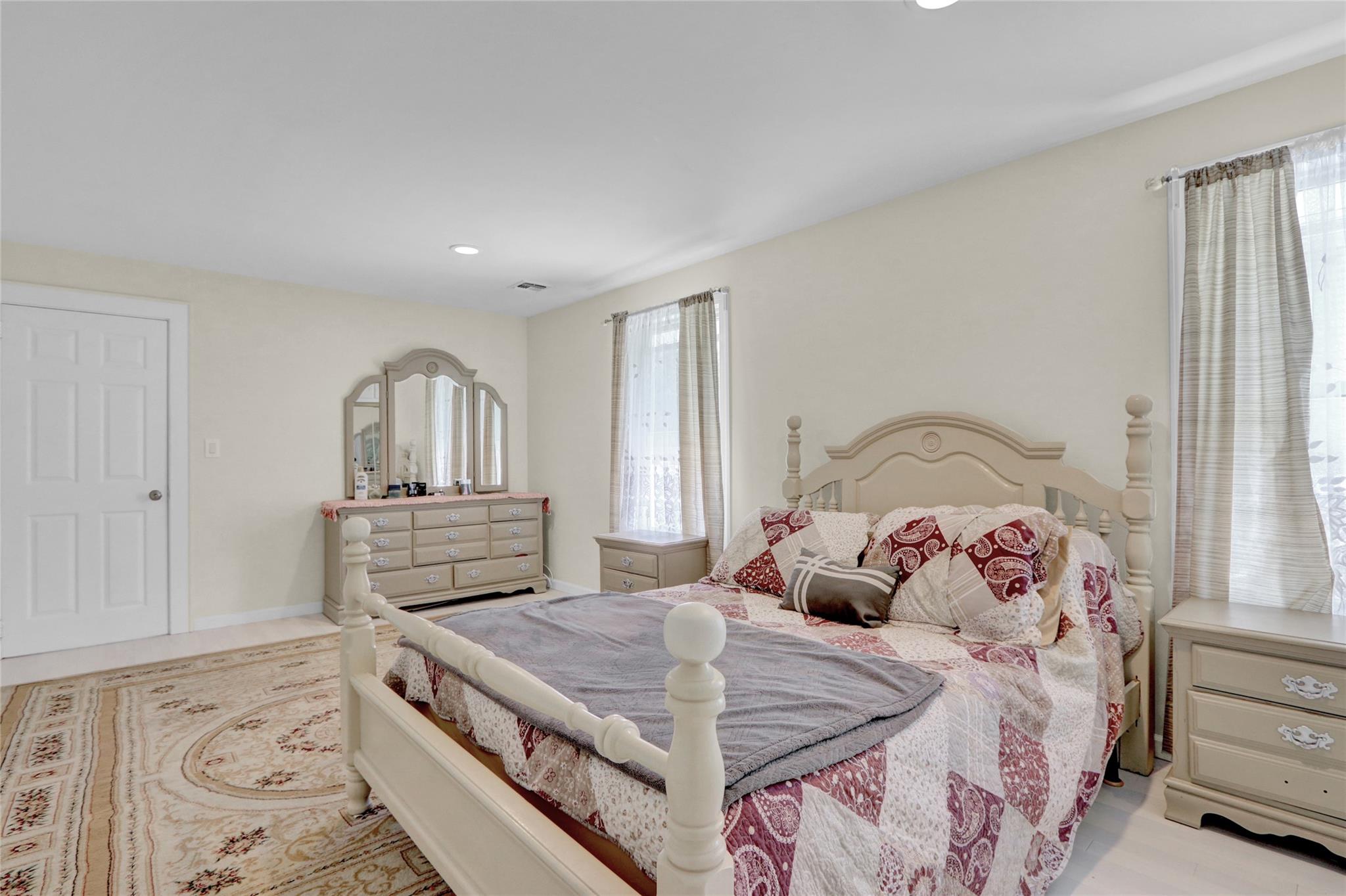 106 Grand Avenue, Lindenhurst, New York image 18