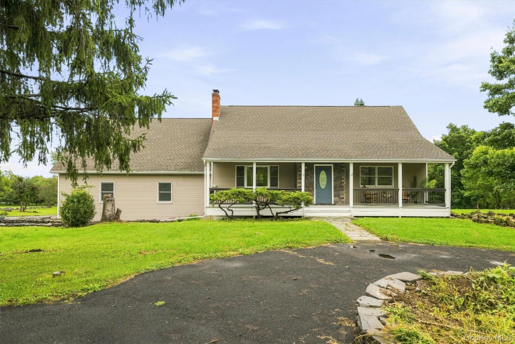 Photo of 58 Burnt Corners Road, Middletown, NY 10940 (MLS # 1046838)