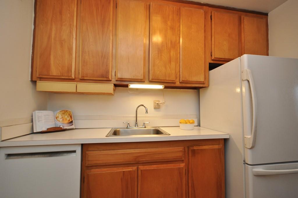 Scarsdale, New York 10583, United States, 2 Bedrooms Bedrooms, ,2 BathroomsBathrooms,Residential,Pending,21409