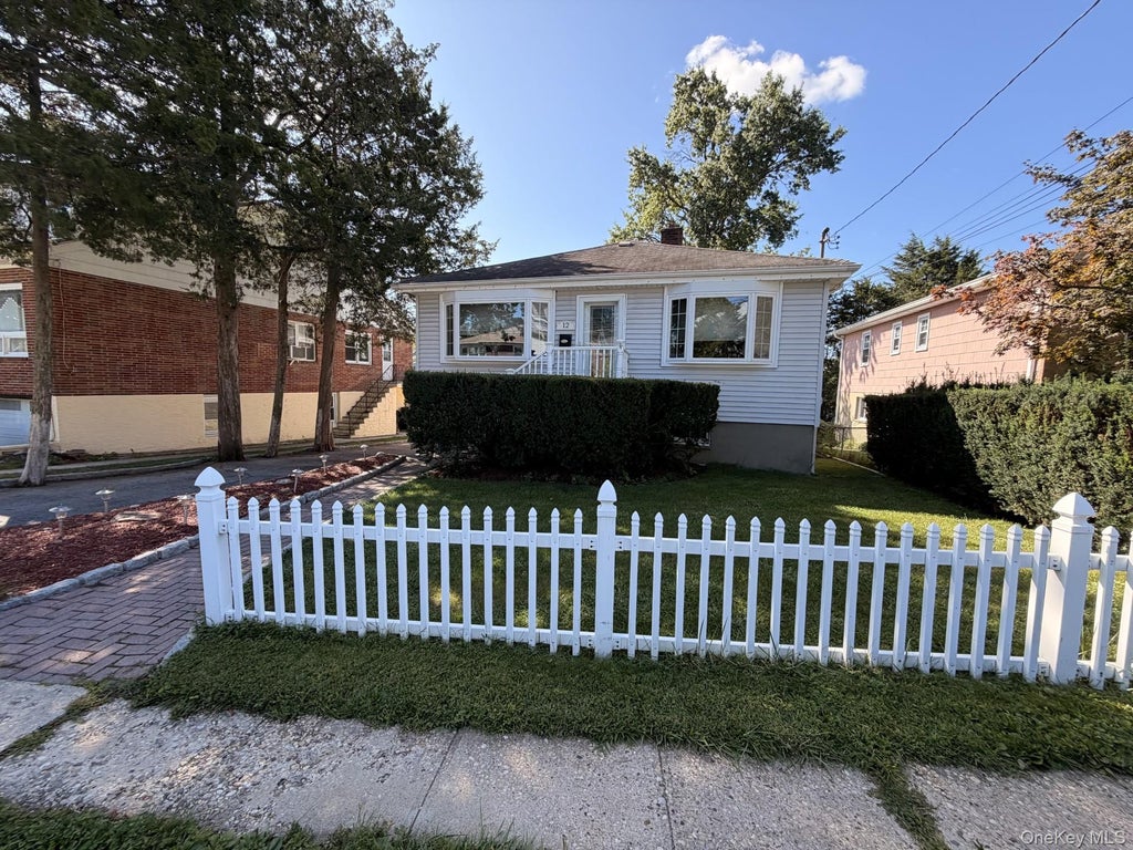 Photo of 12 June Street, Yonkers, NY 10710 (MLS # 1049462)