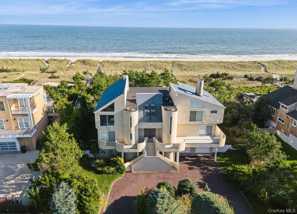 Photo of 521 Dune Road, Westhampton Beach, NY 11978 (MLS # 917825)