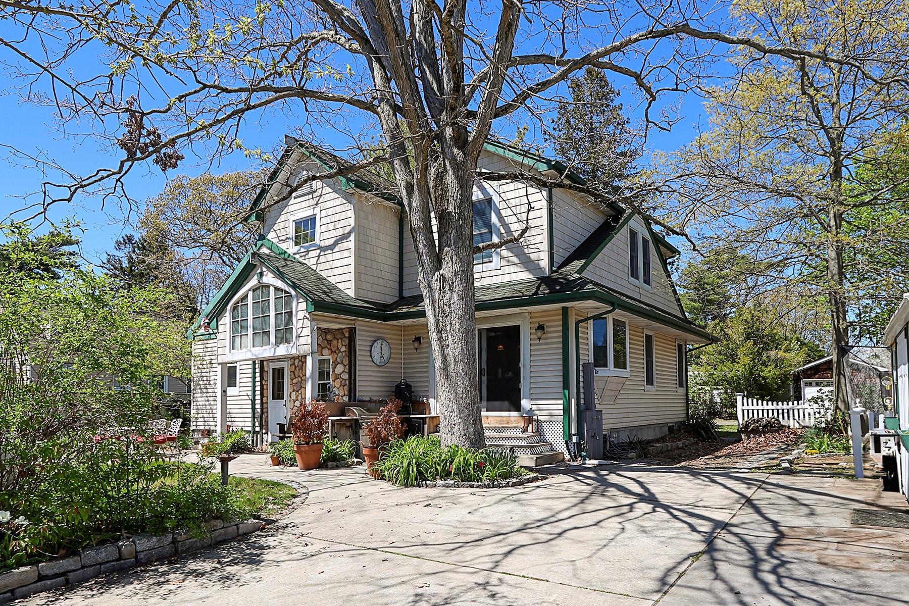 2036 Dow Avenue, Merrick, New York image 35