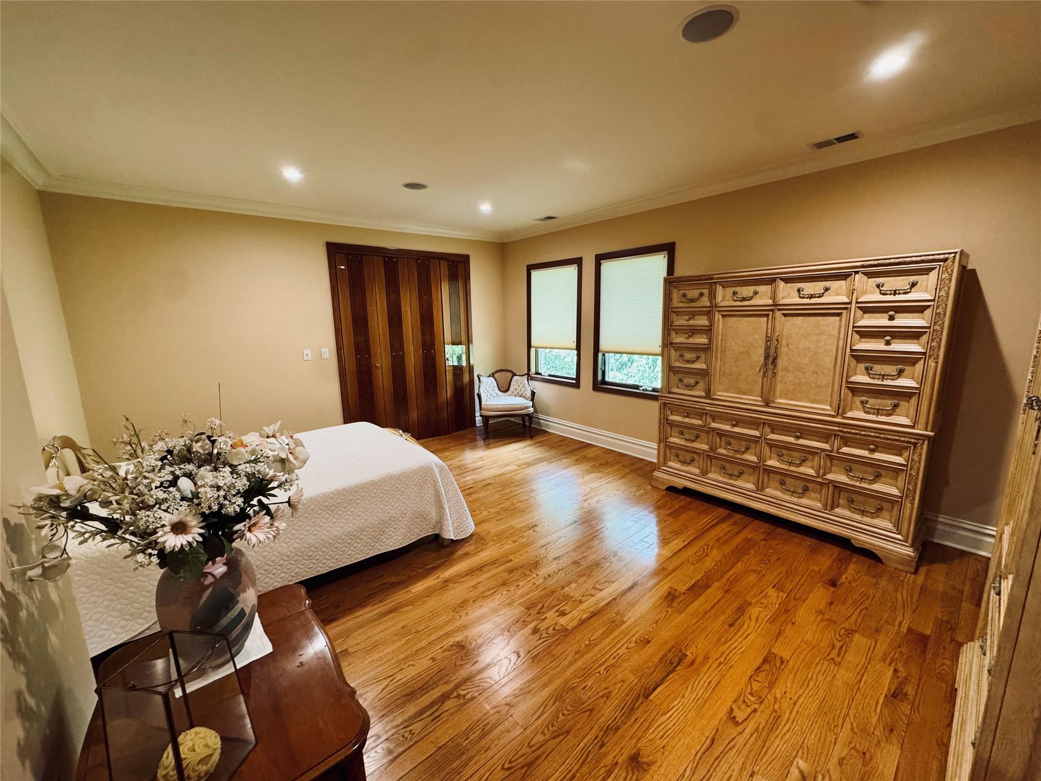 527 Manhasset Woods Road, Manhasset, New York image 20