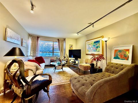 Homes For Sale - 2500 Johson Avenue #2M<br/> Bronx County, Bronx, NY 10463