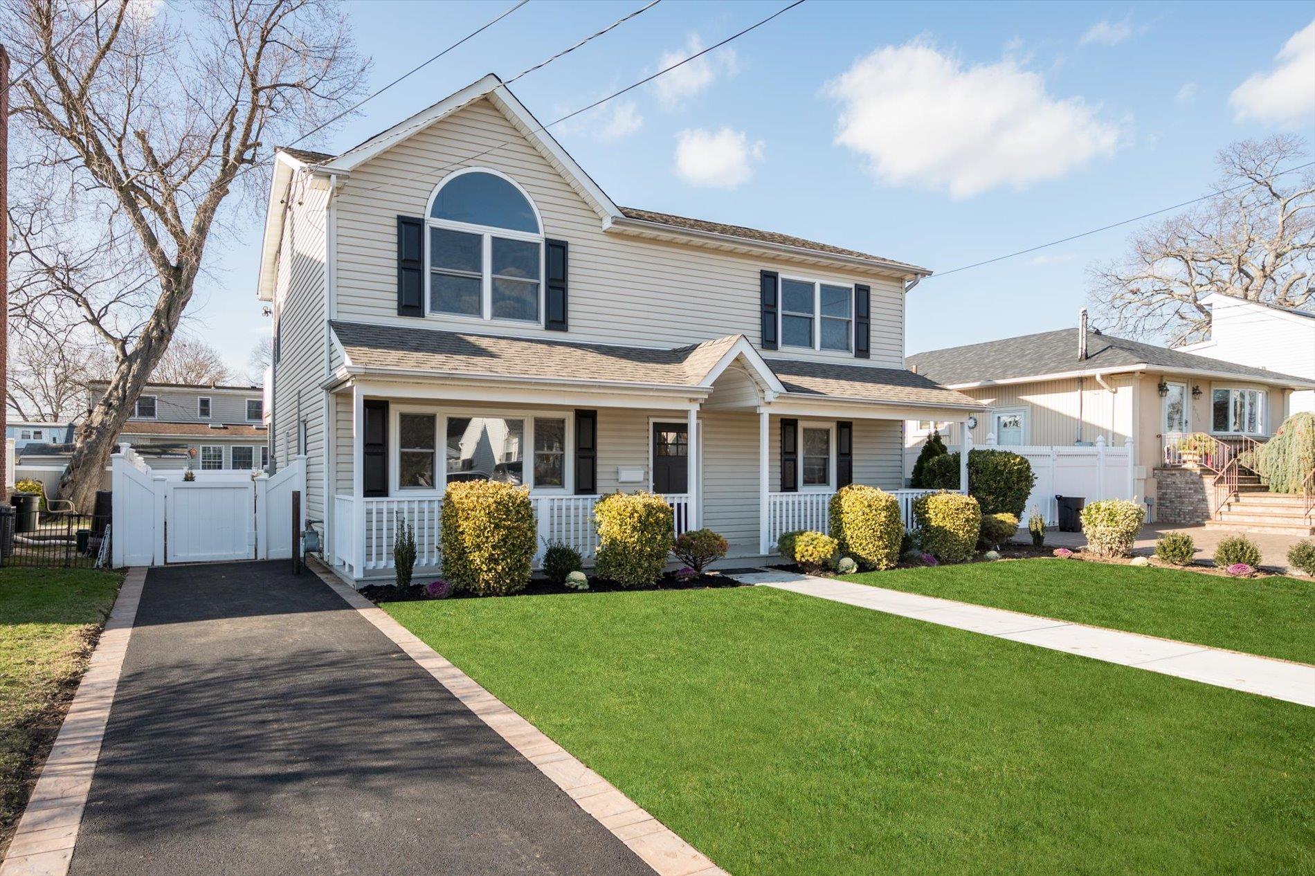 2162 Fir Street, Wantagh, New York image 1