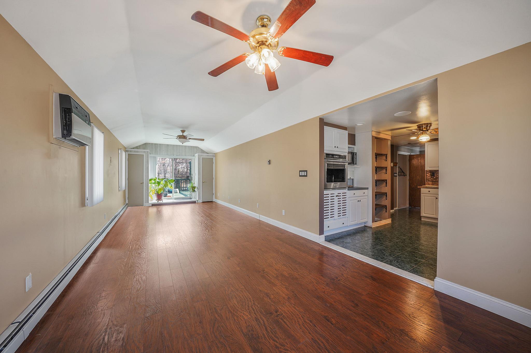191 Friends Lane, Westbury, New York image 22