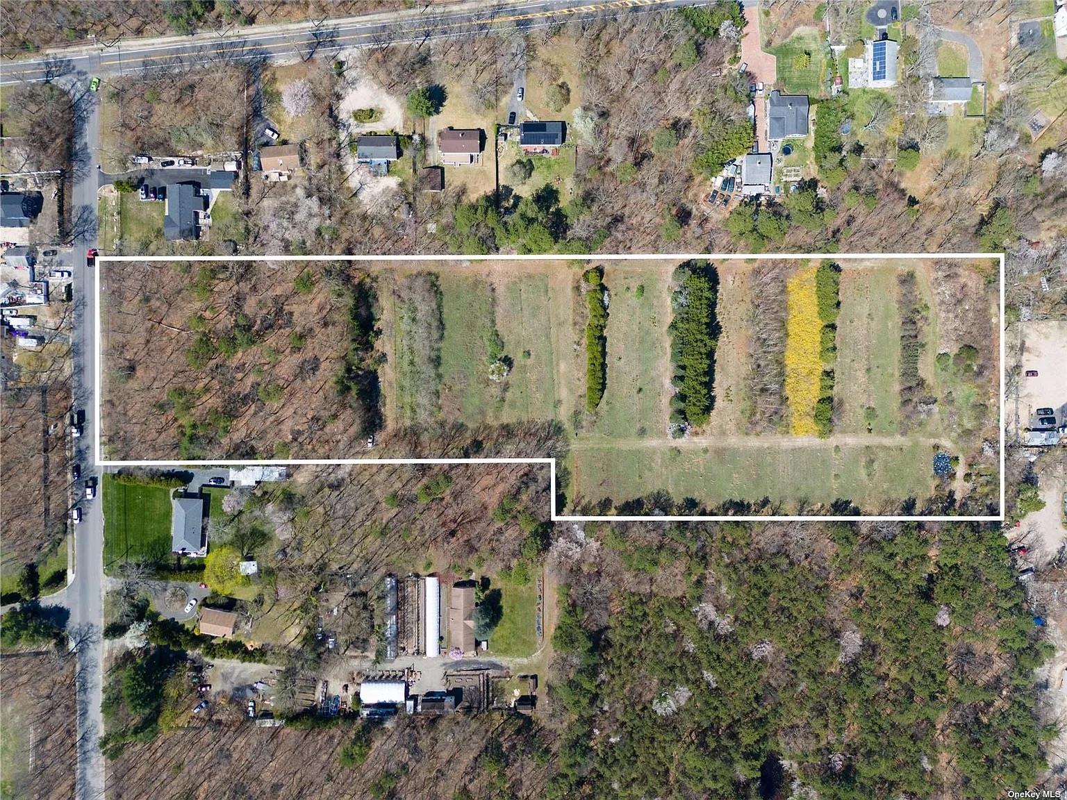 Cedarhurst Ave, Medford, New York image 2