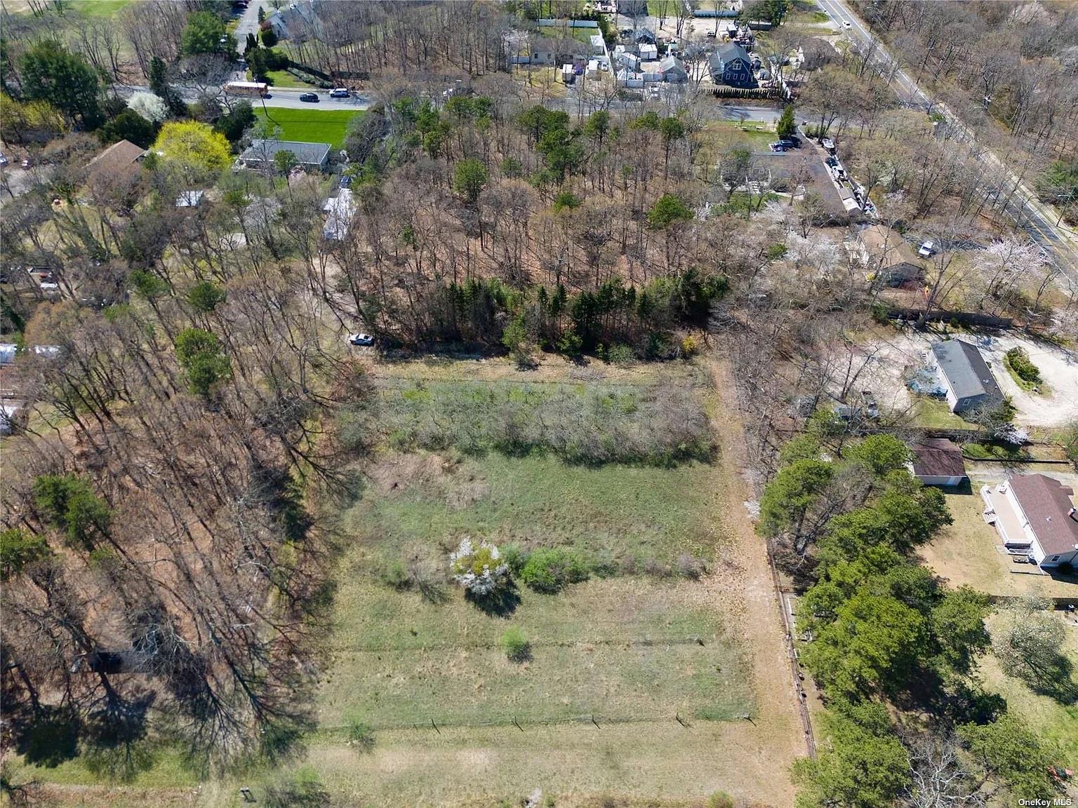 Cedarhurst Ave, Medford, New York image 11