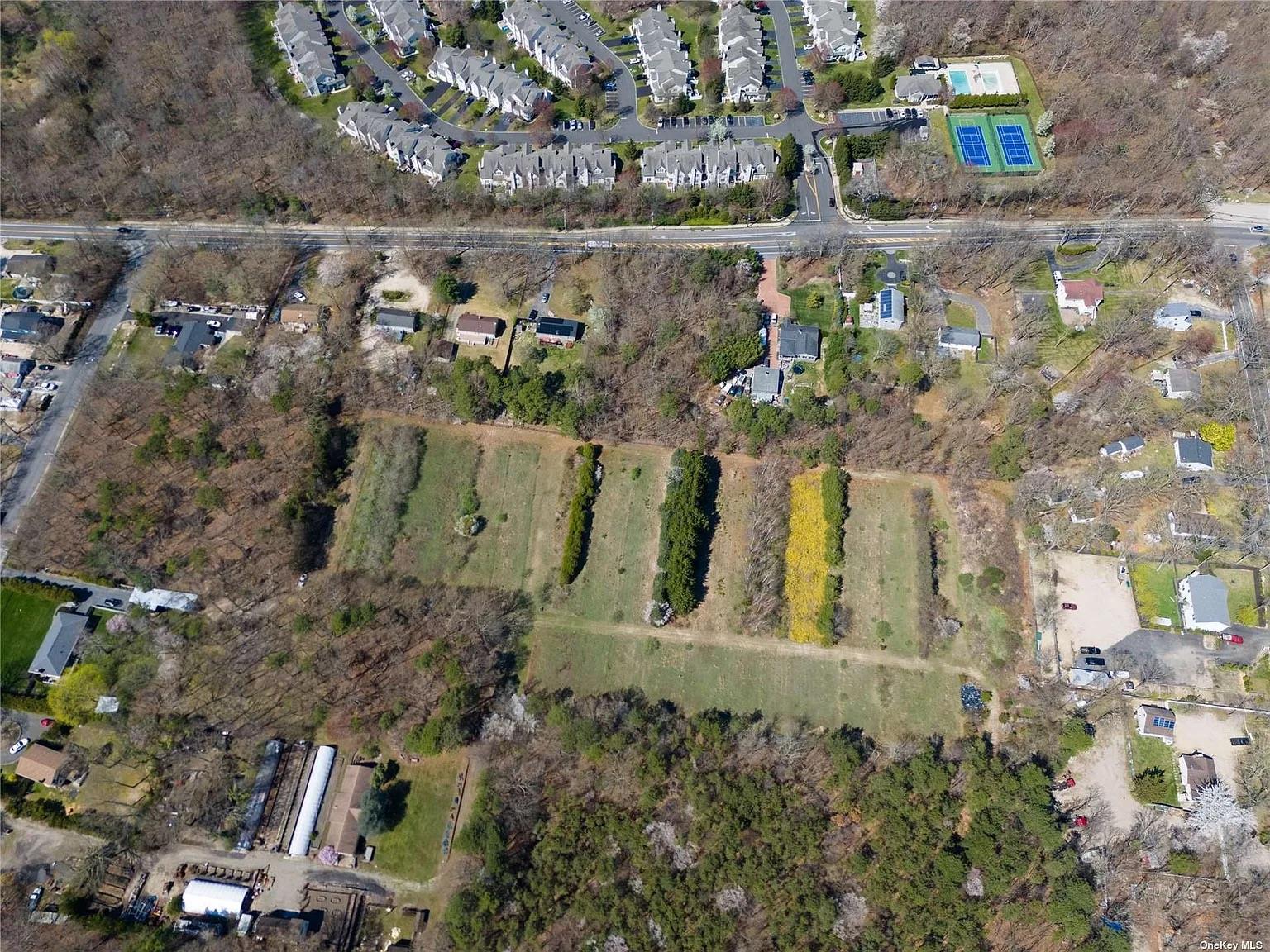Cedarhurst Ave, Medford, New York image 7