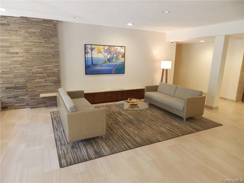 Photo of 412 Benedict Avenue #5H, Tarrytown, NY 10591 (MLS # 920108)