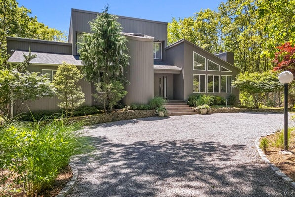76 ISLAND VIEW DR W, SAG HARBOR, NY 11963 - Image 0325cb3d9daeaba68b74a4c19144d345/606375006
