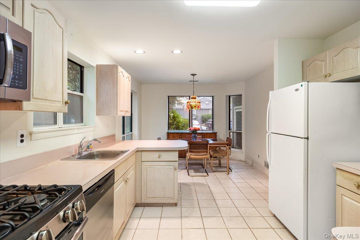 38 Larkspur Lane