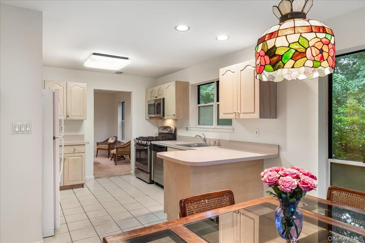 38 Larkspur Lane