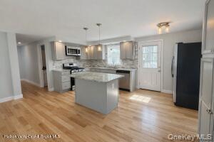 40 Cathy Jo Place