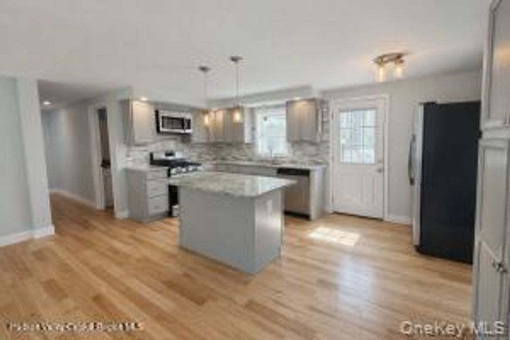 Photo of 40 Cathy Jo Place, Accord, NY 12404 (MLS # 987690)