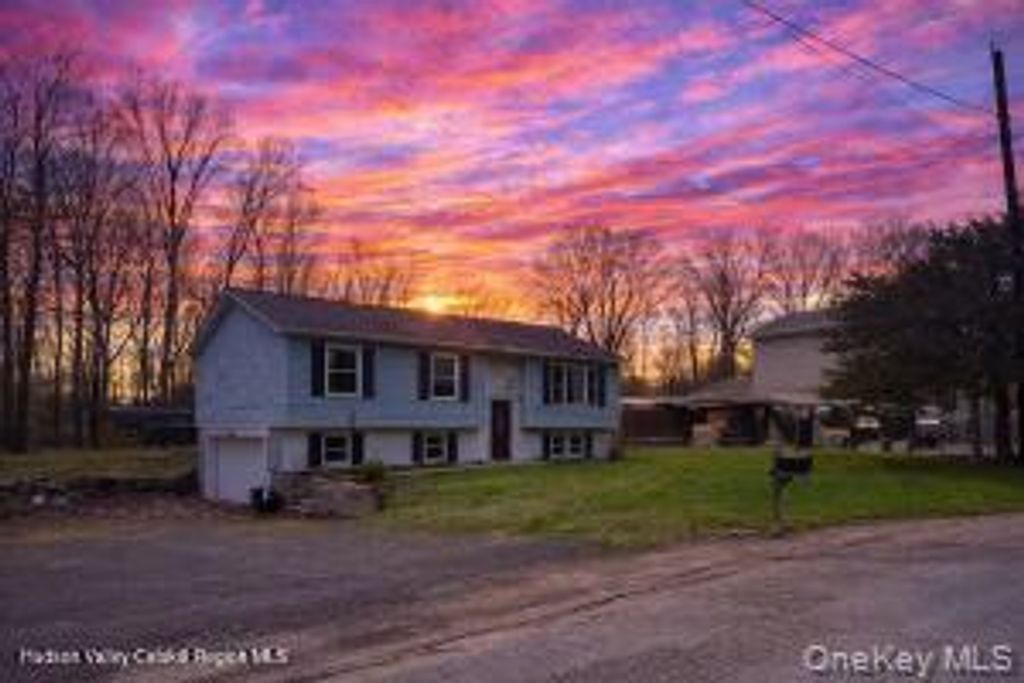 Photo of 40 Cathy Jo Place, Accord, NY 12404 (MLS # 987690)