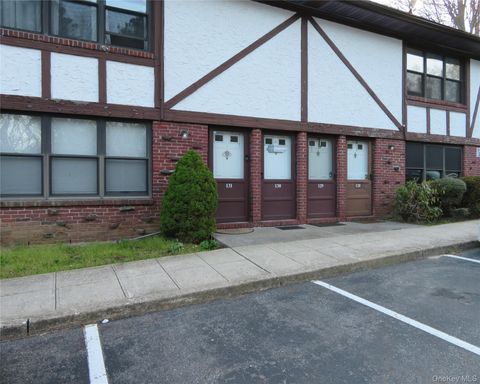 Photo of 129 Bailey Court #129, Middle Island, NY 11953 (MLS # 993971)