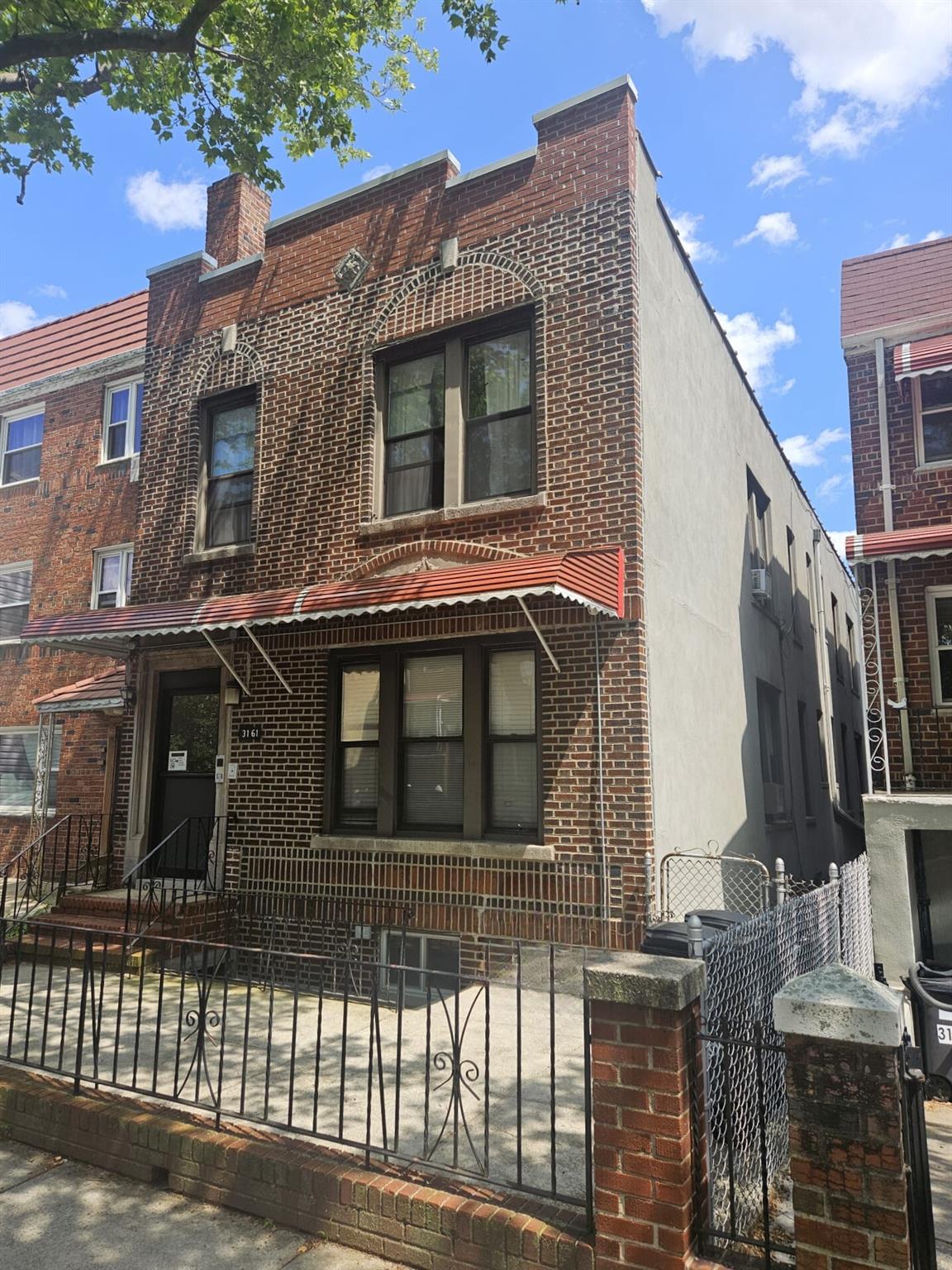 31-61 43 Street