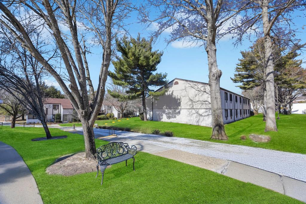 77 Richmond Boulevard #3A, Ronkonkoma, New York image 4