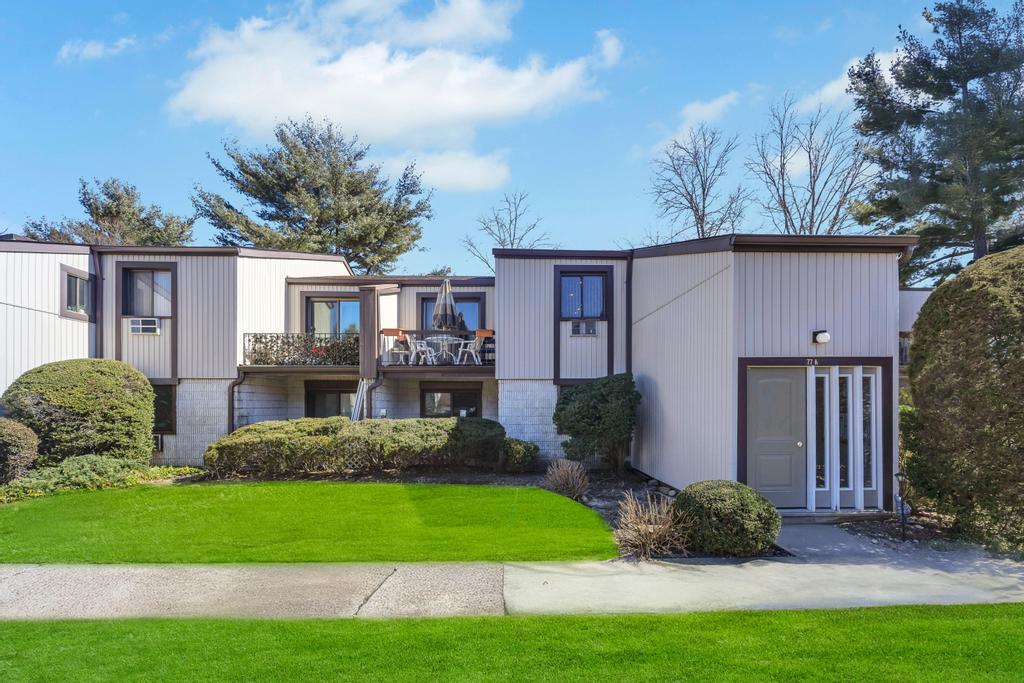 77 Richmond Boulevard #3A, Ronkonkoma, New York image 1