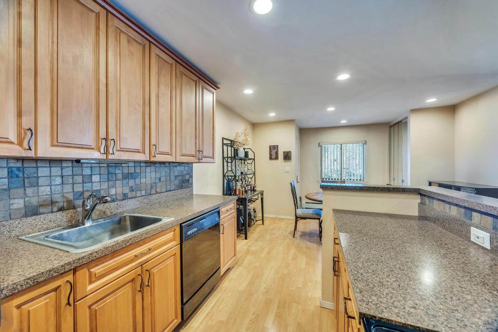 77 Richmond Boulevard #3A, Ronkonkoma, New York image 9