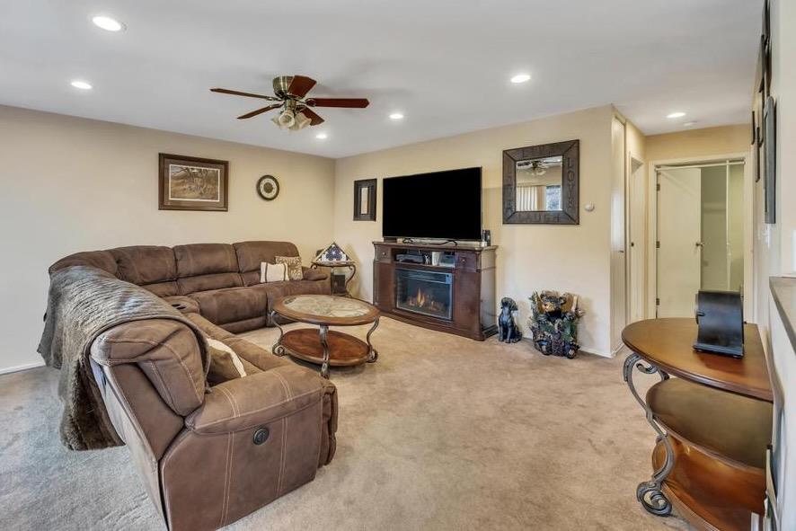 77 Richmond Boulevard #3A, Ronkonkoma, New York image 12