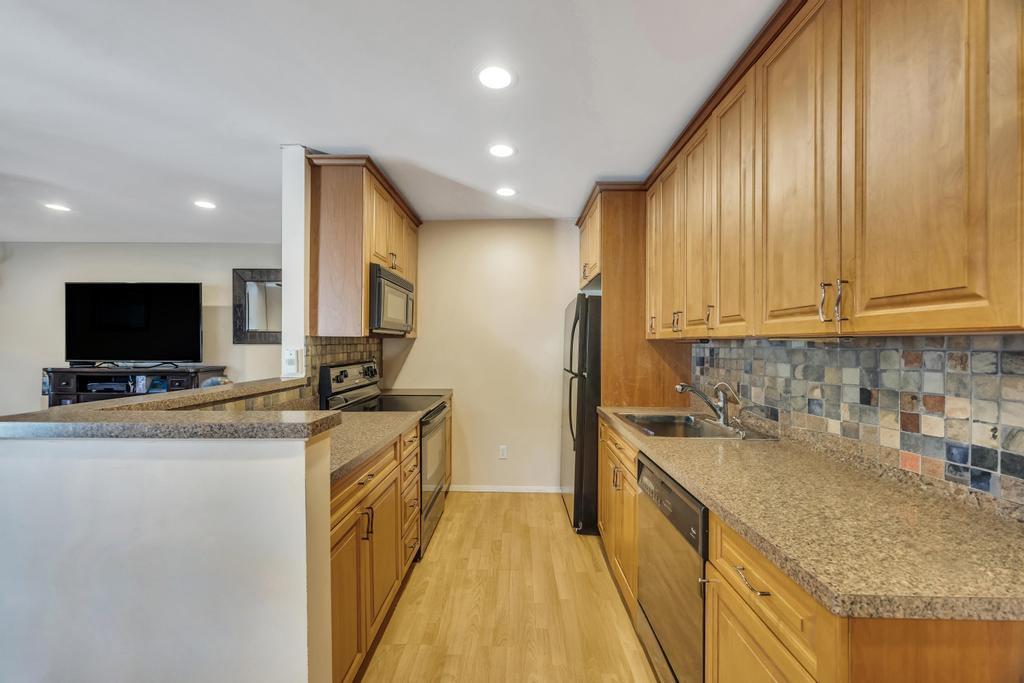 77 Richmond Boulevard #3A, Ronkonkoma, New York image 7