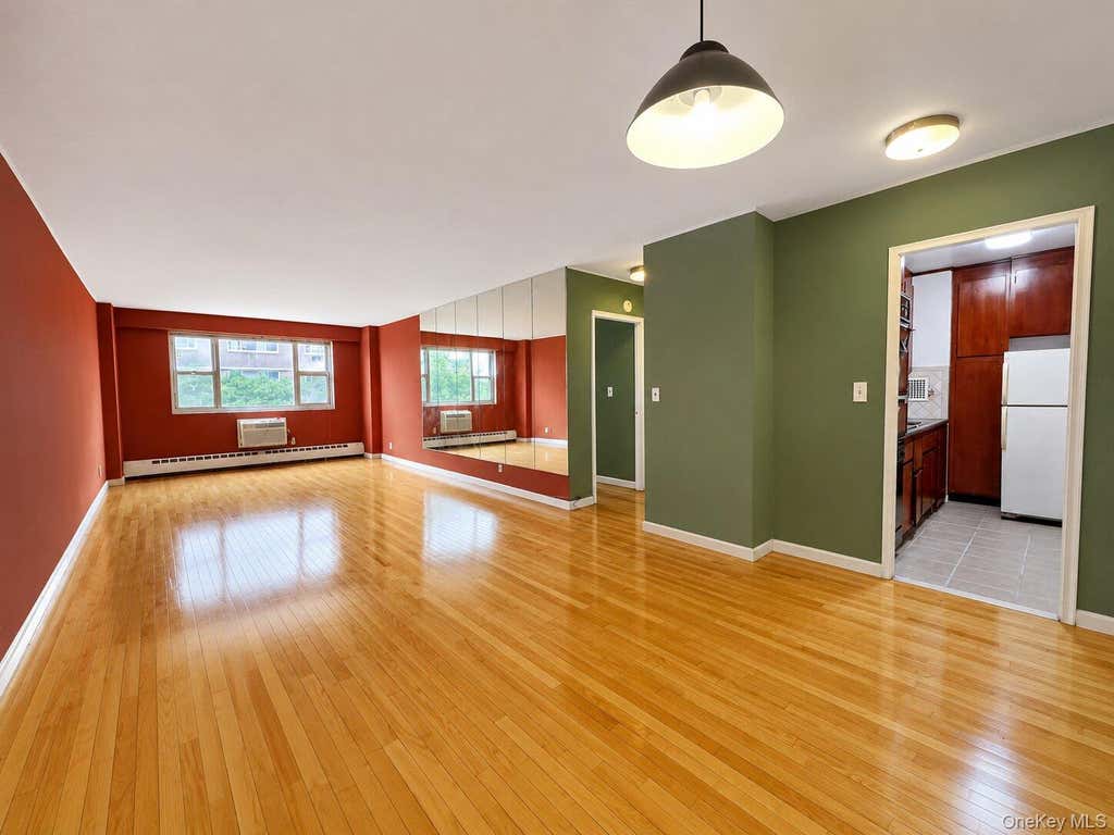 Photo of 52-30 39th Drive #5C, Woodside, NY 11377 (MLS # 1027088)