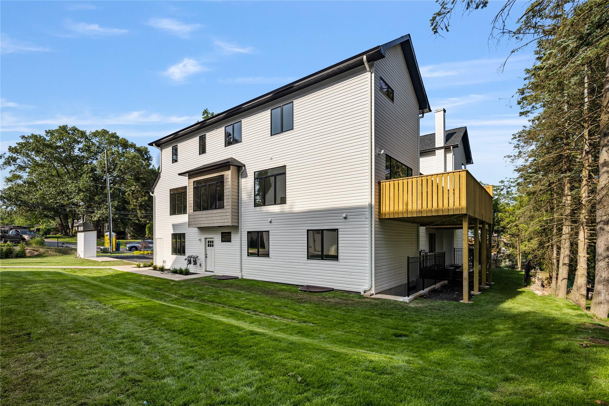 24 Suffern Place 201