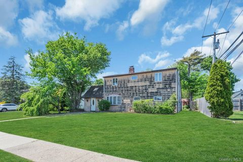 6 Shotgun Lane Levittown NY 11756