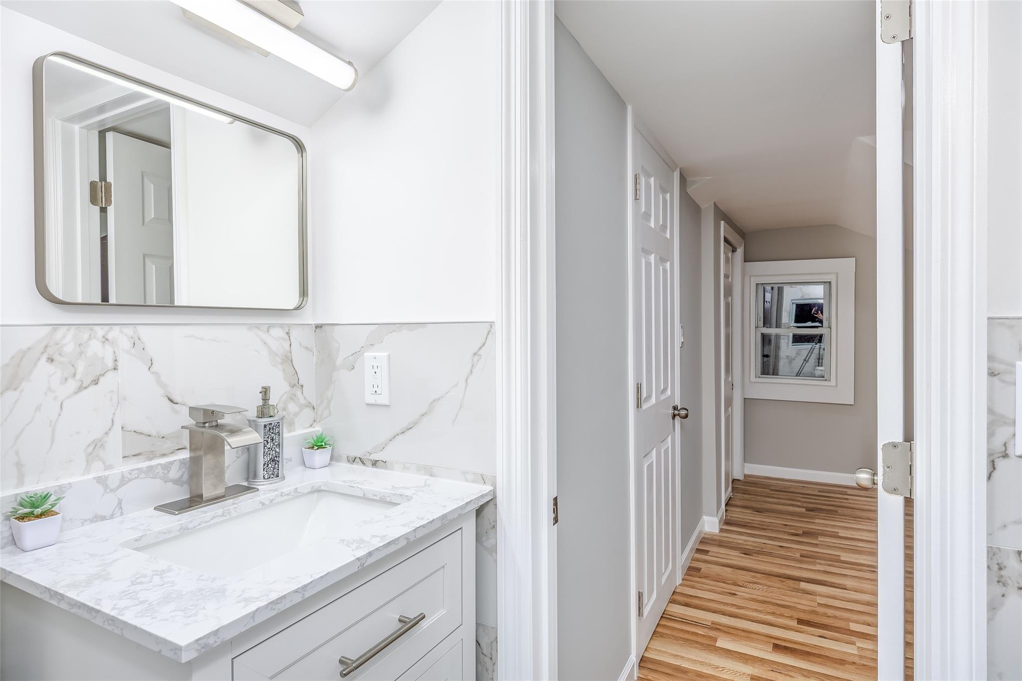 230 Oceanside Parkway, Oceanside, New York image 25