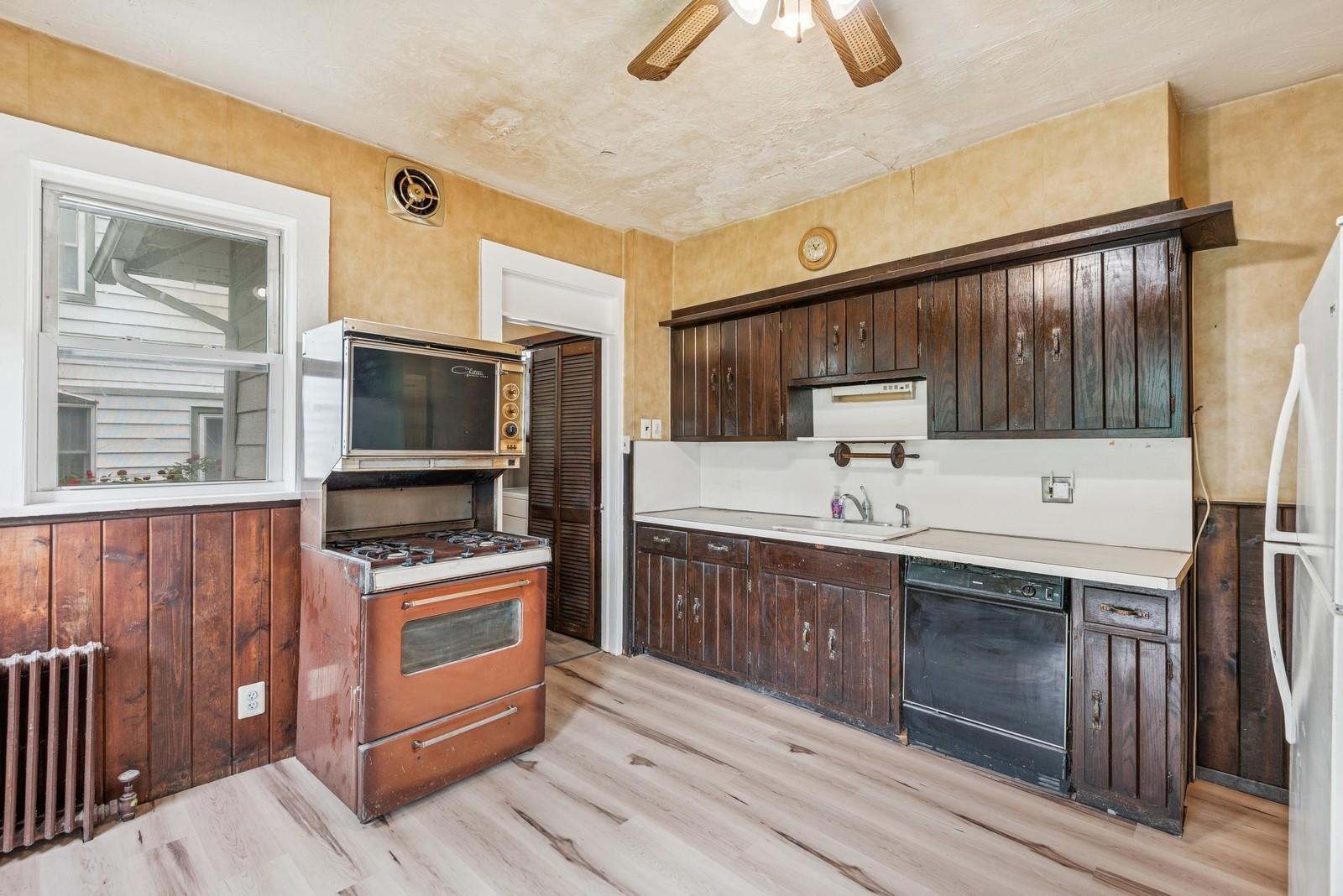 124 Roxbury Road, Garden City, New York image 15