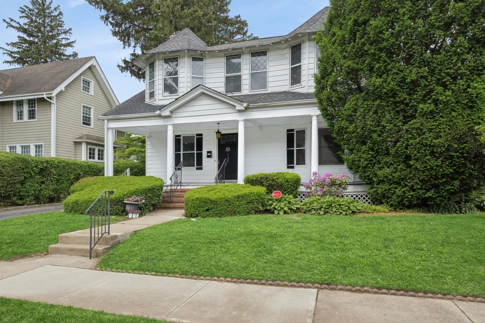 124 Roxbury Road, Garden City, New York image 40