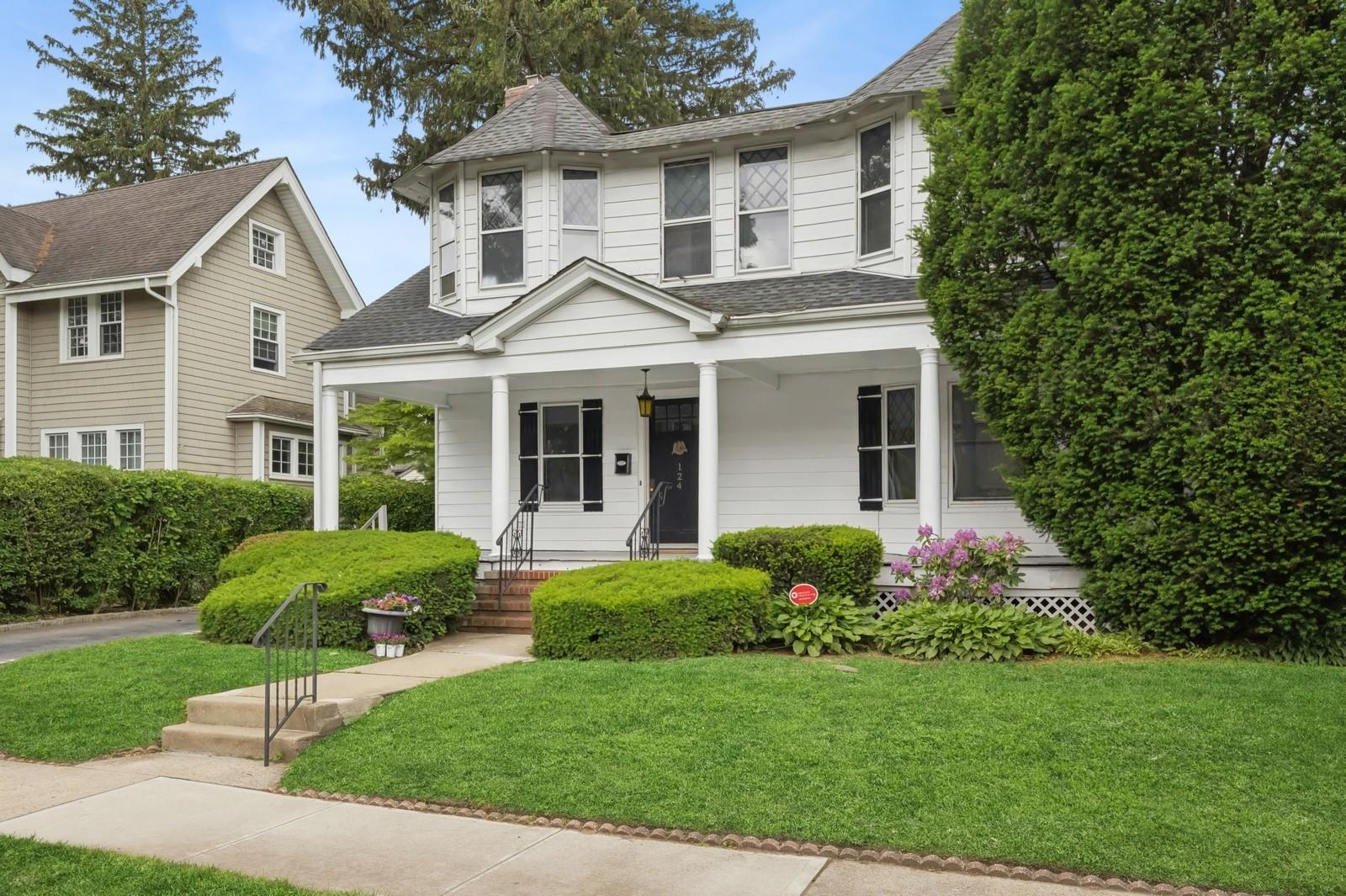 124 Roxbury Road, Garden City, New York image 43
