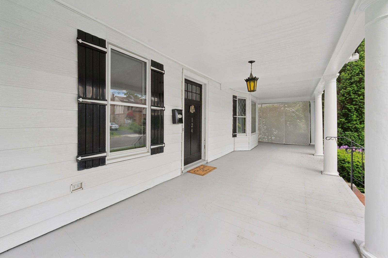 124 Roxbury Road