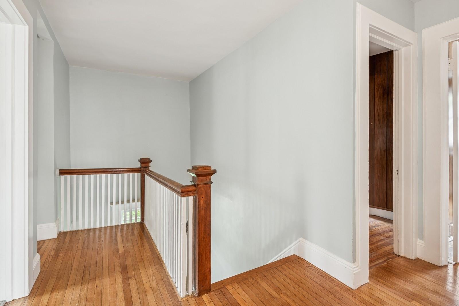 124 Roxbury Road, Garden City, New York image 22