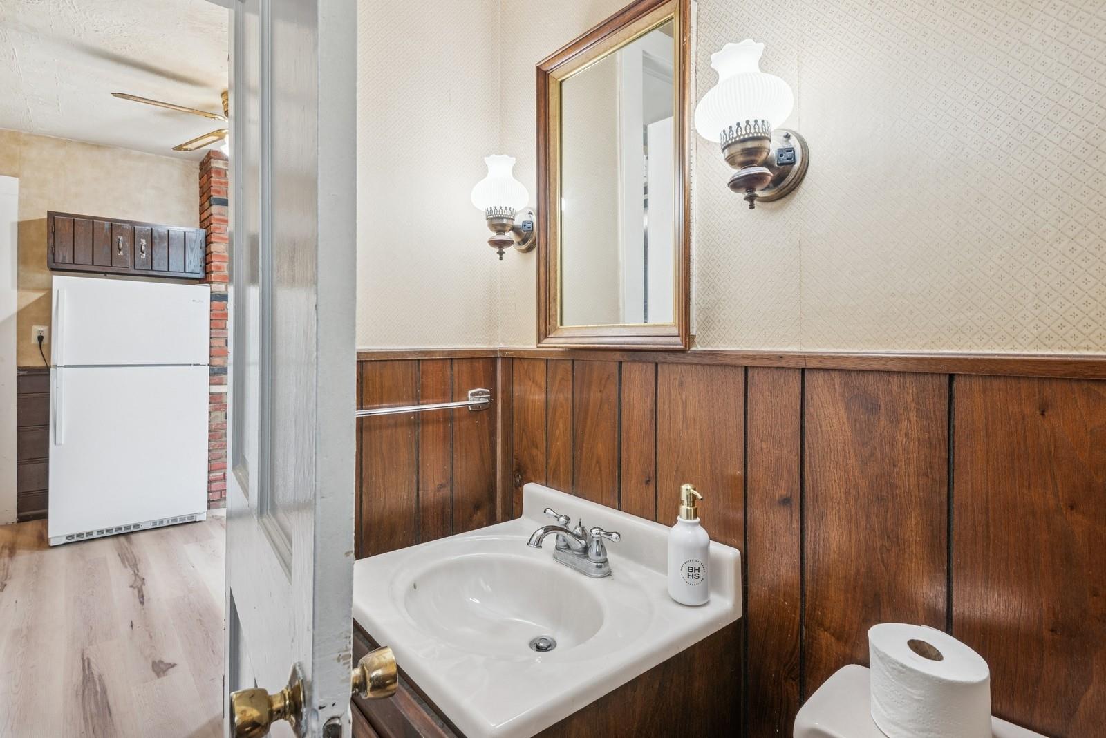 124 Roxbury Road, Garden City, New York image 17