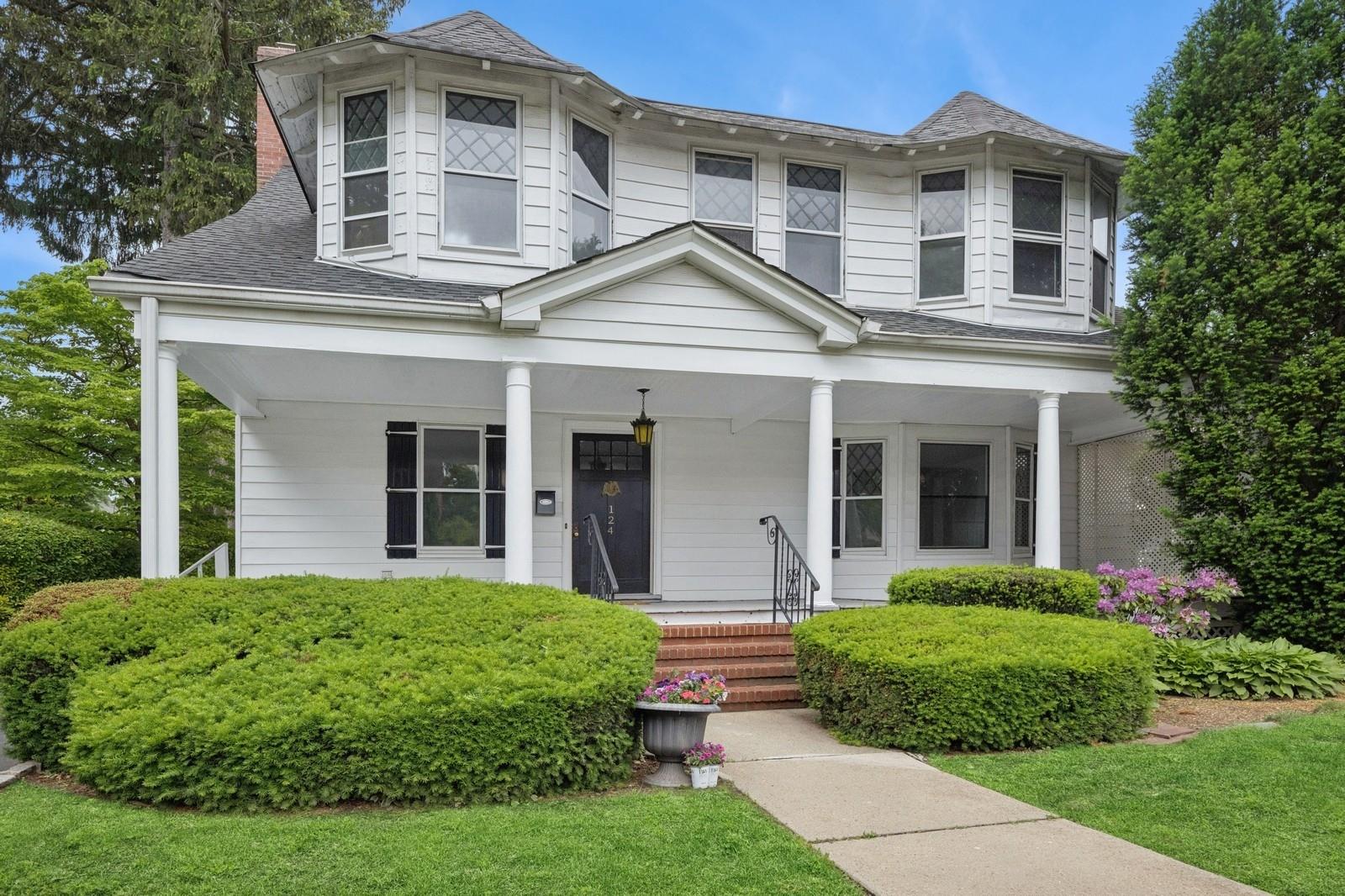 124 Roxbury Road