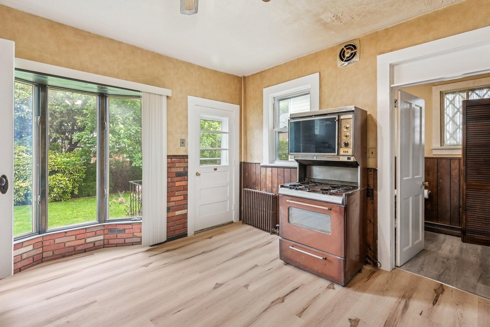 124 Roxbury Road, Garden City, New York image 13