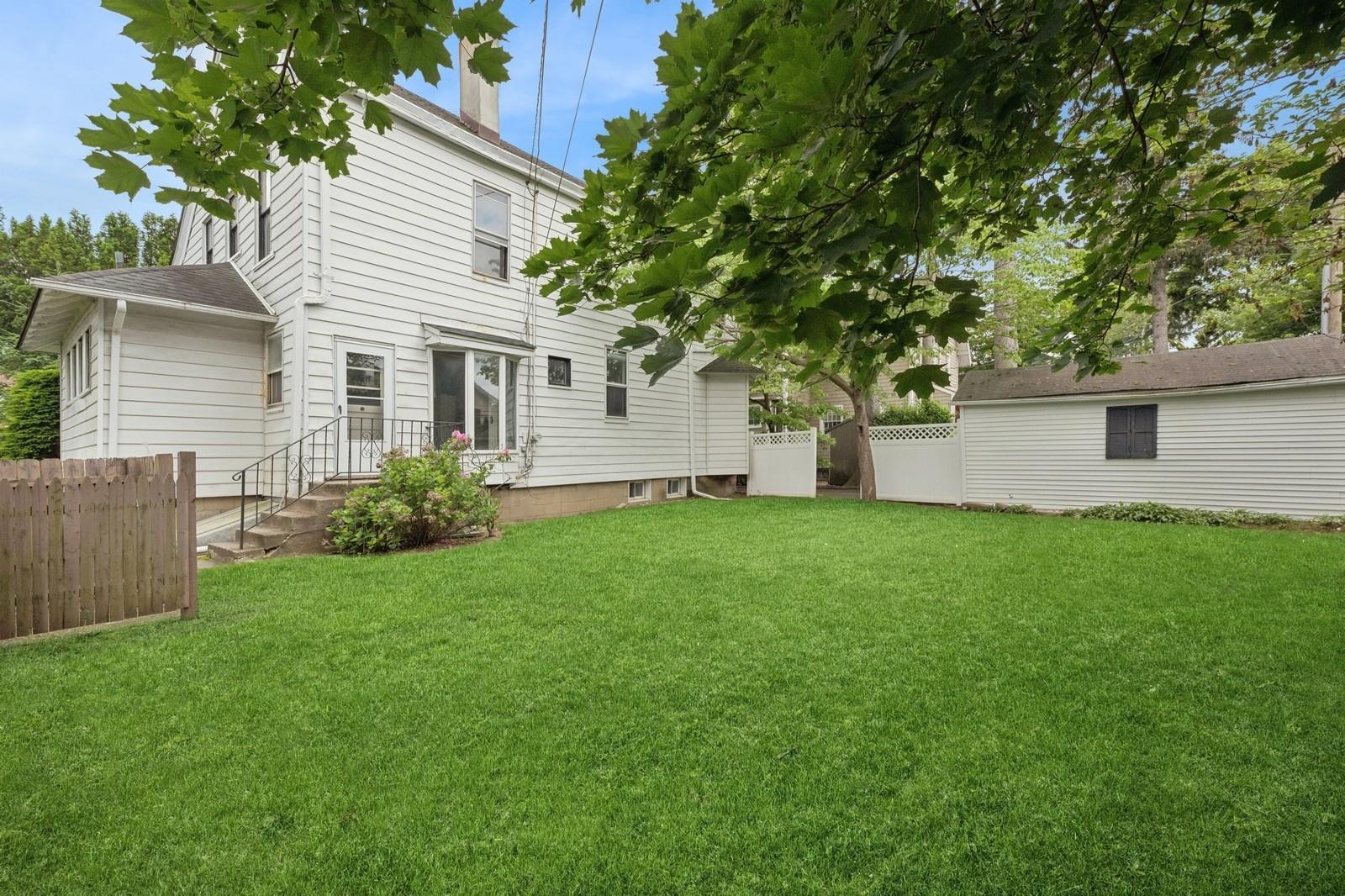 124 Roxbury Road, Garden City, New York image 32