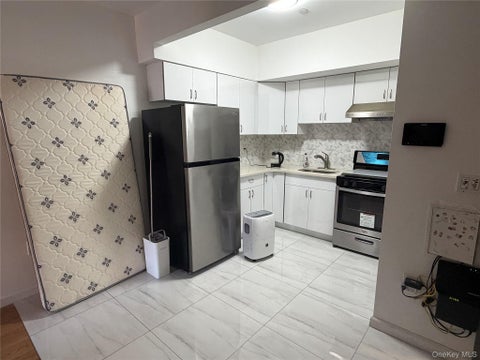 Multifamily For Rent - 13221 Avery Avenue #4B<br/> Flushing, NY 11355