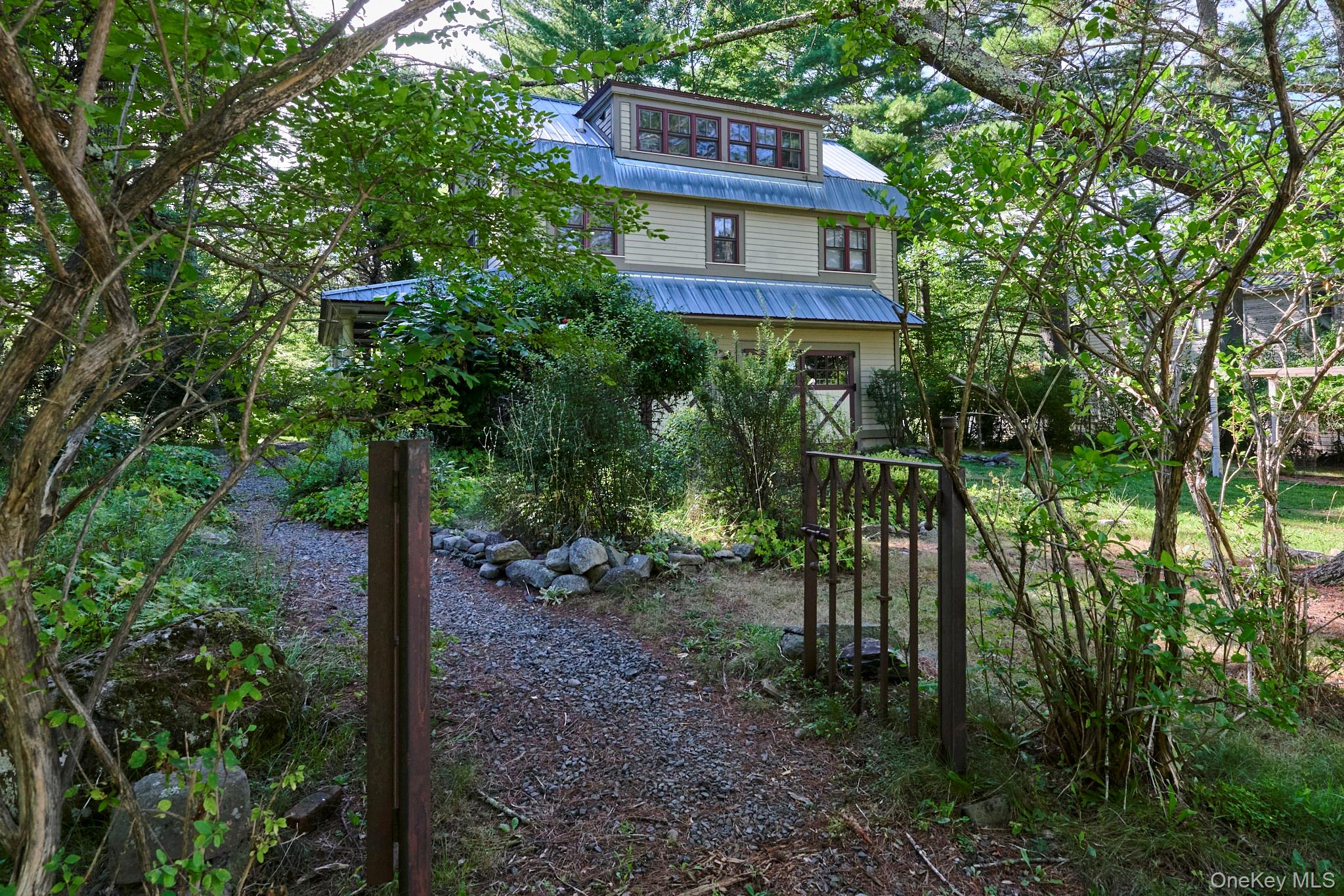 16 Nelson Road