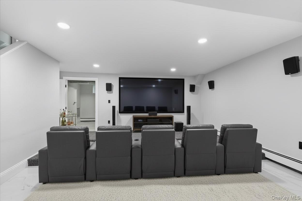 Atlantic Beach, New York 11509, United States, 5 Bedrooms Bedrooms, ,3 BathroomsBathrooms,Residential,Active,256752