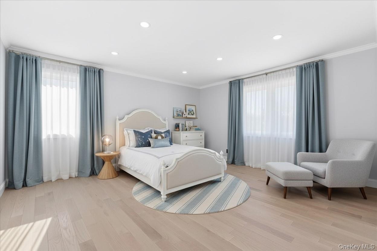 Atlantic Beach, New York 11509, United States, 5 Bedrooms Bedrooms, ,3 BathroomsBathrooms,Residential,Active,256752