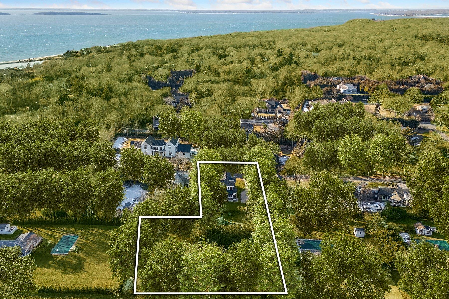 Property for Sale at Maunakea Street, Sag Harbor, Hamptons, NY - Bedrooms: 4 
Bathrooms: 3  - $2,999,000